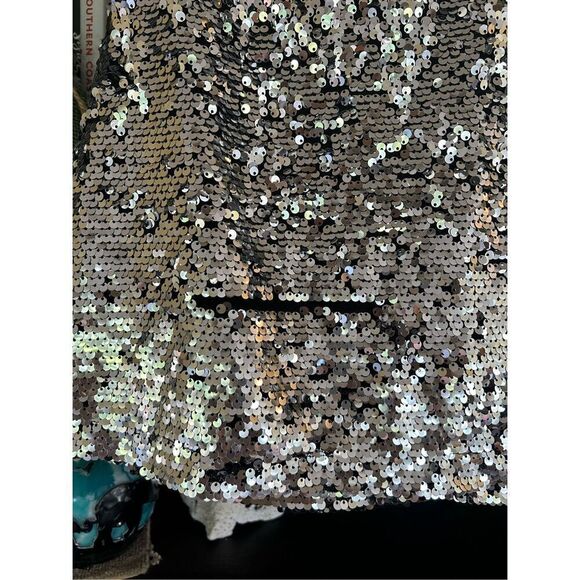 🐿️ Urban Outfitters UO Trixie Sequin Pelmet Mini Skirt Size Small - Picture 4 of 8